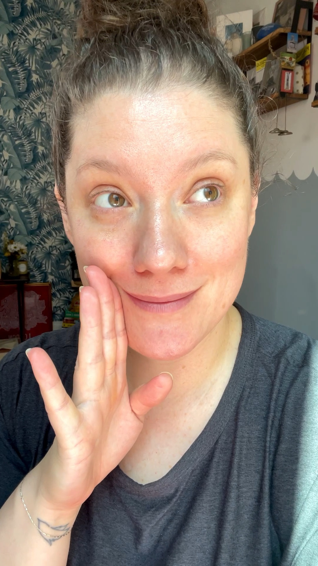 🚨🚨SALE ALERT🚨🚨

Belif Aqua Bomb sunscreen and sun stick are both half off on Sephora!

#LTKSaleAlert #LTKBeauty #LTKFindsUnder50