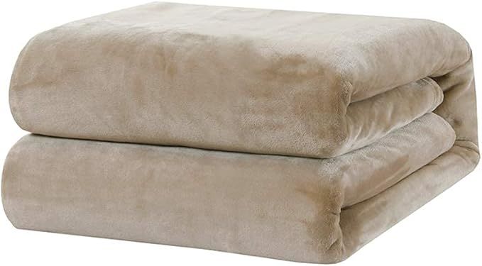 BOURINA Fleece Blanket Flannel Throw Blanket (Beige,Throw Size ) Lightweight Cozy Microfiber Blan... | Amazon (US)