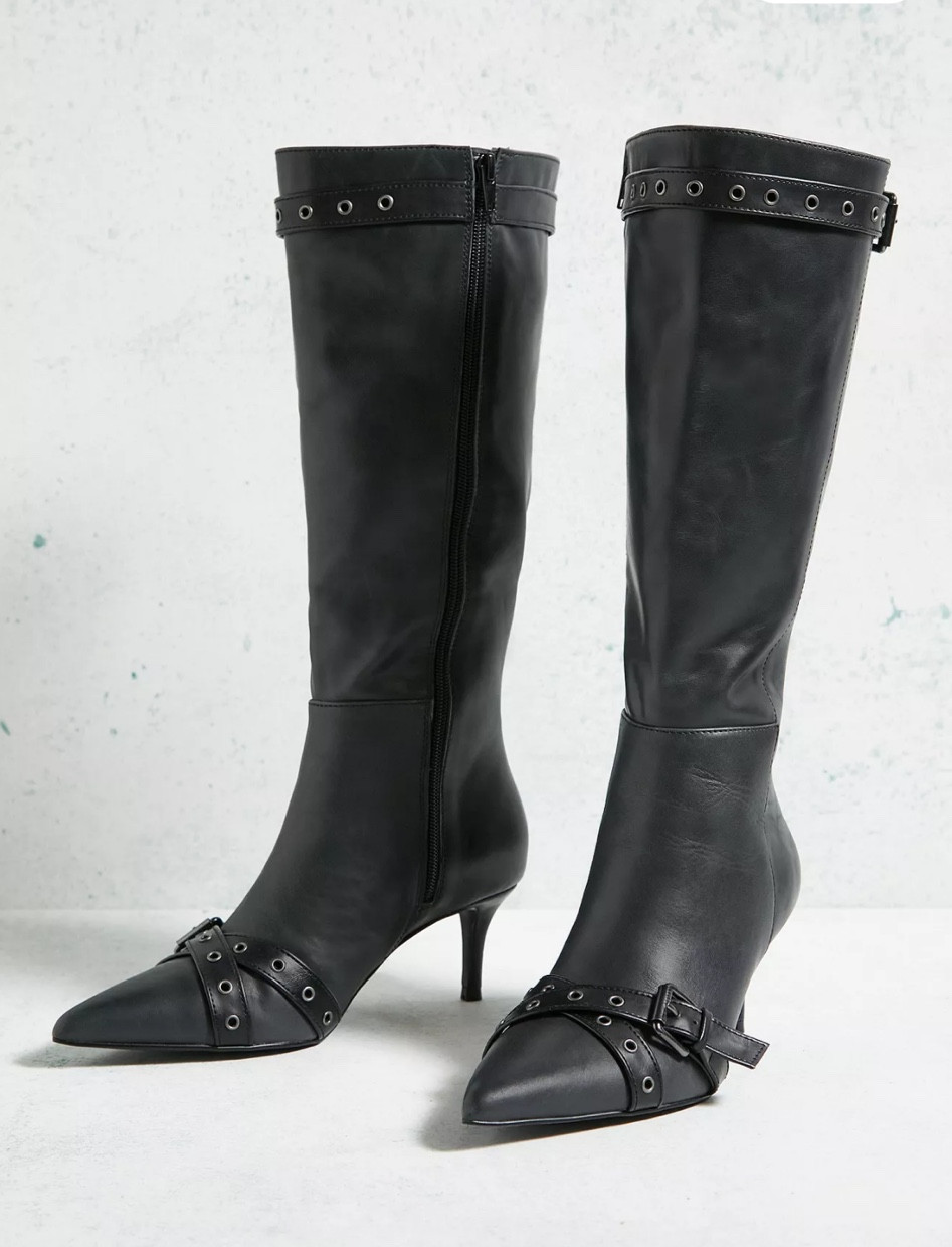 Boots for fall 🖤

#LTKSeasonal #LTKshoecrush #LTKfindsunder50