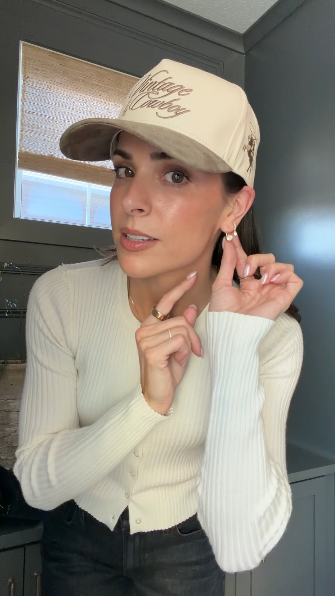 Things I find chic for no reason (pt 2): wearing caps with your hair tucked behind your ears ✨ The key to making this look cute is first making sure your hat fit is tight enough (so it’s not budging out at the sides), wearing makeup and having a pretty earring or hoop! 

Electric picks code TAYLOR20 

#LTKFindsUnder50 #LTKootd #LTKTravel