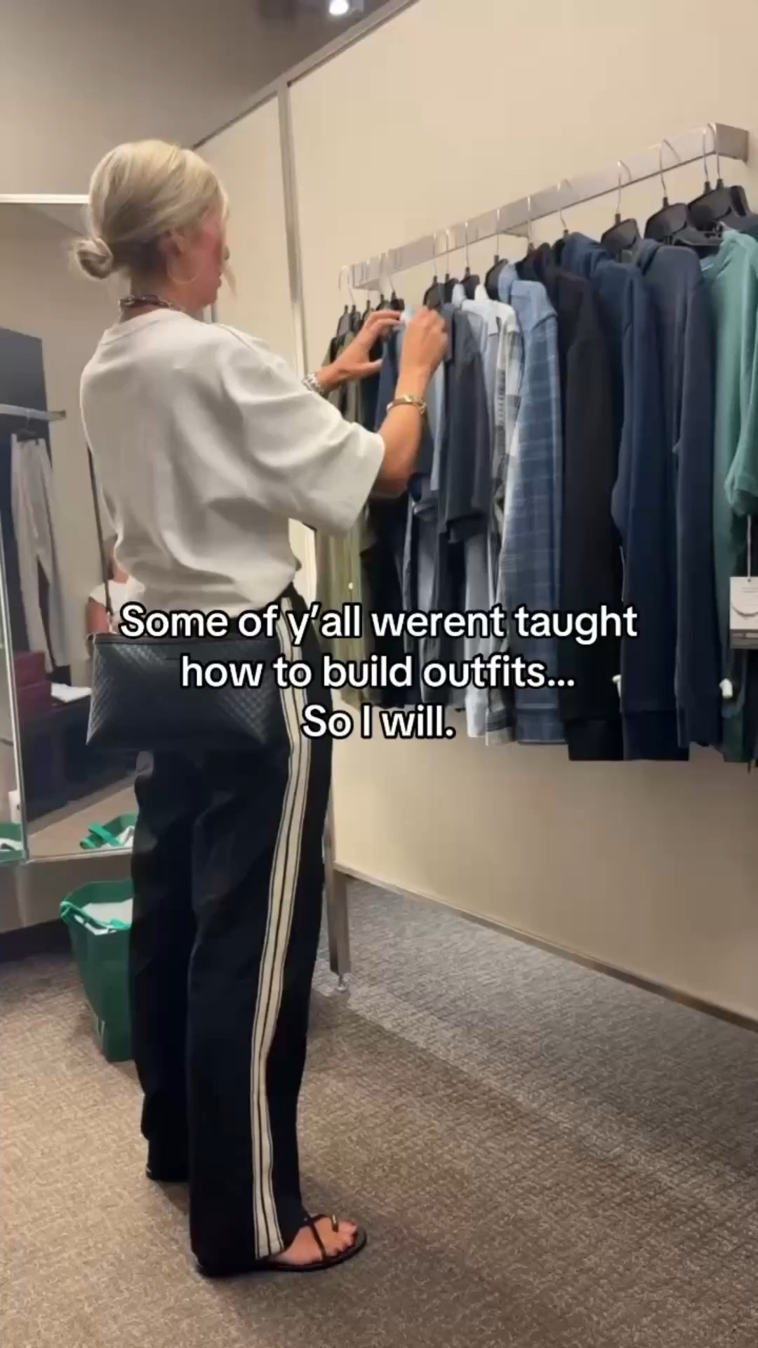 Putting together a great outfit isn’t about having more clothes — it’s about knowing how to combine what you already own. Here’s a simple formula you can start using immediately: • Start with a strong base (denim, trousers, or a simple dress) • Add one structured piece (blazer, belt, or polished bag) • Finish with intentional details (shoes + accessories that match the vibe) Most people get stuck because they’re trying to reinvent the wheel every morning. But when you have a few go-to formulas, getting dressed becomes quick and consistent. ✨ Save this so you always have a starting point.