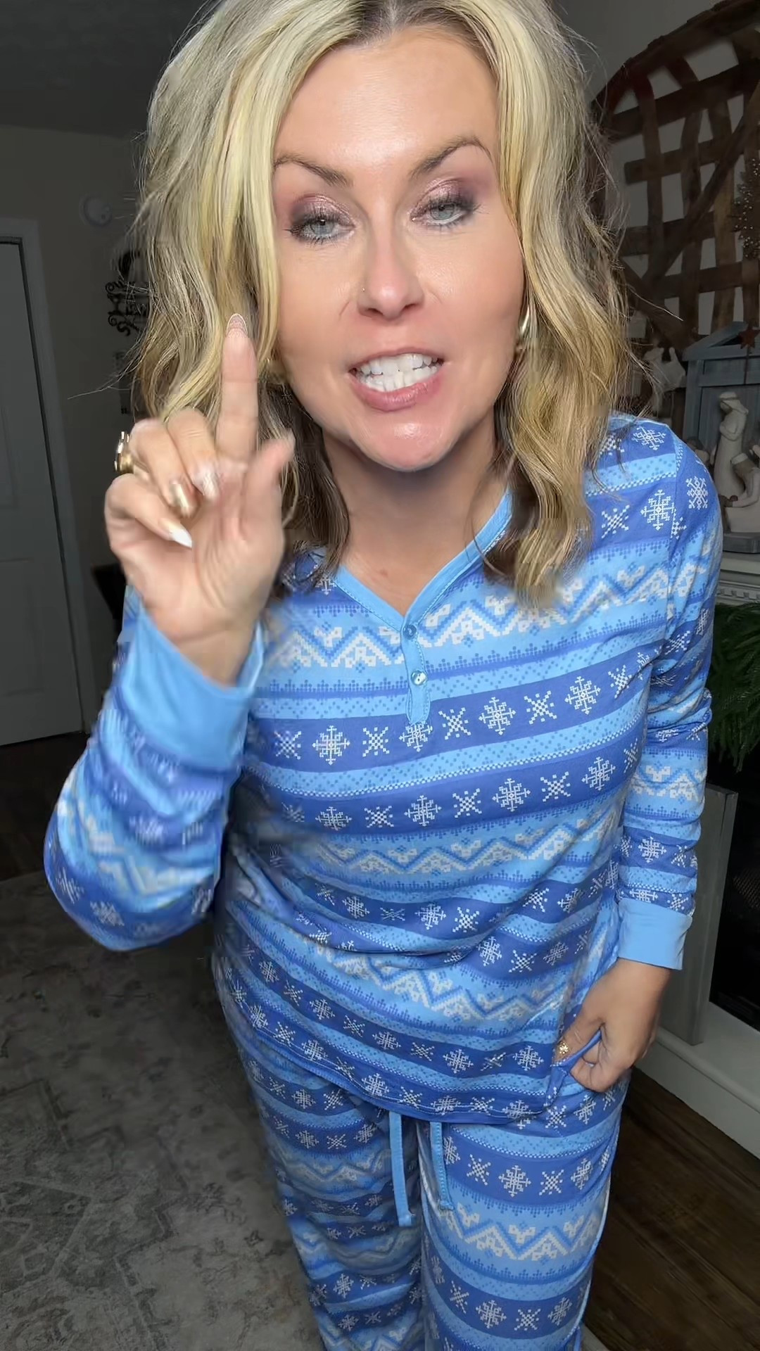 The MukLuk Henley Pajama Set from QVC is soft, comfy, and so affordable.
Your new favorite winter jammies!
Linked on LTK 🤍🛌
#LTKHoliday #QVCFinds #MukLuks

#LTKOver40 #LTKGiftGuide #LTKPlusSize