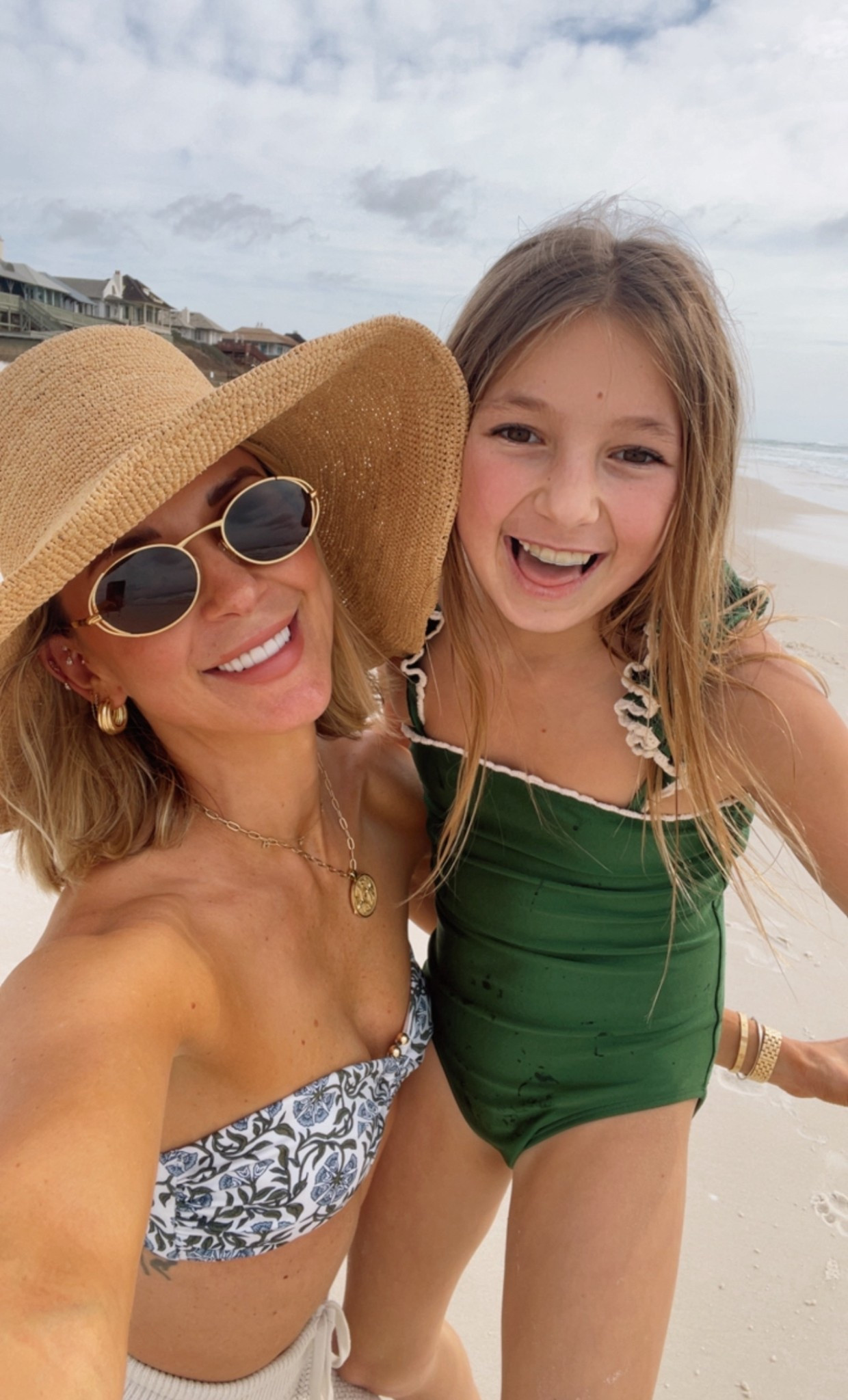 Beach vacation outfits 