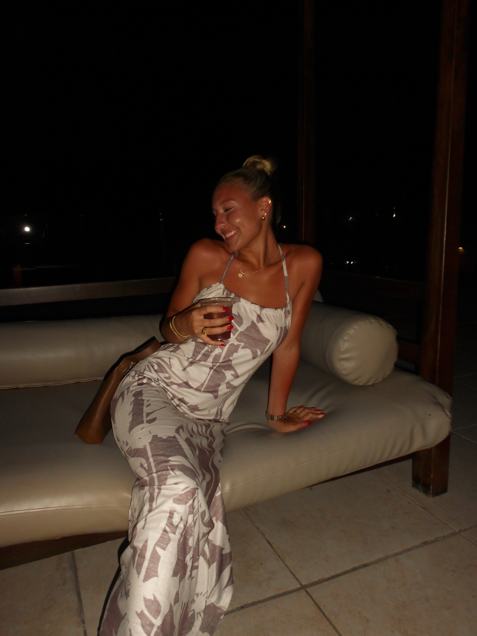 the BEST beach dress 

#LTKFindsUnder50 #LTKSummerSales #LTKParties