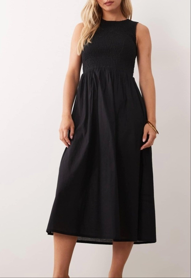 Vestido midi negroPetite black midi dress for short women.

#LTKMidsize #LTKPetite