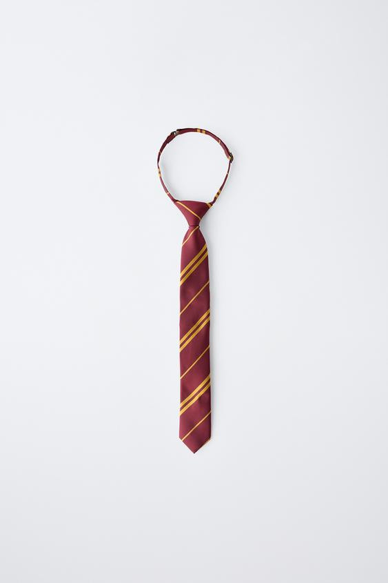 HARRY POTTER ™ COSTUME TIE$ 12.90Maroon | 0653/800/605Add to cartAddHARRY POTTER ™ costume ti... | Zara US