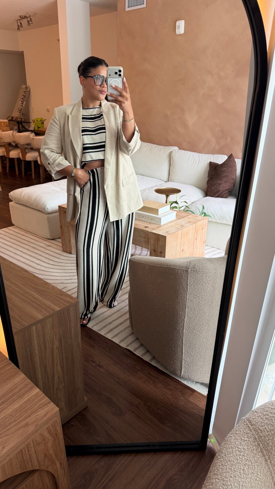 Blazer size L
Top size small
Pants size M