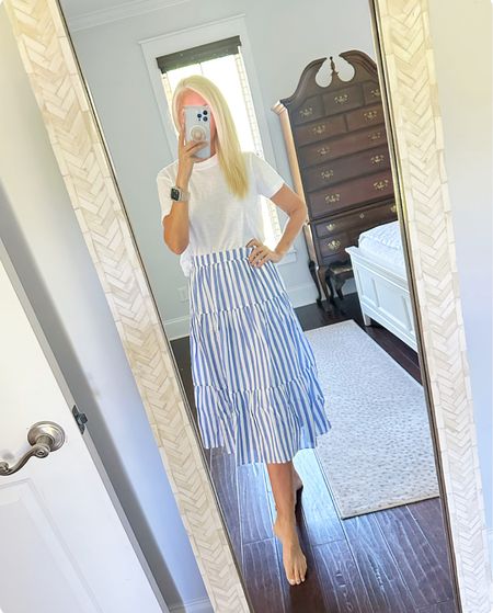 This skirt can be paired with so many tops! Paired here with this simple white tee that I’ve been wearing a lot lately. 