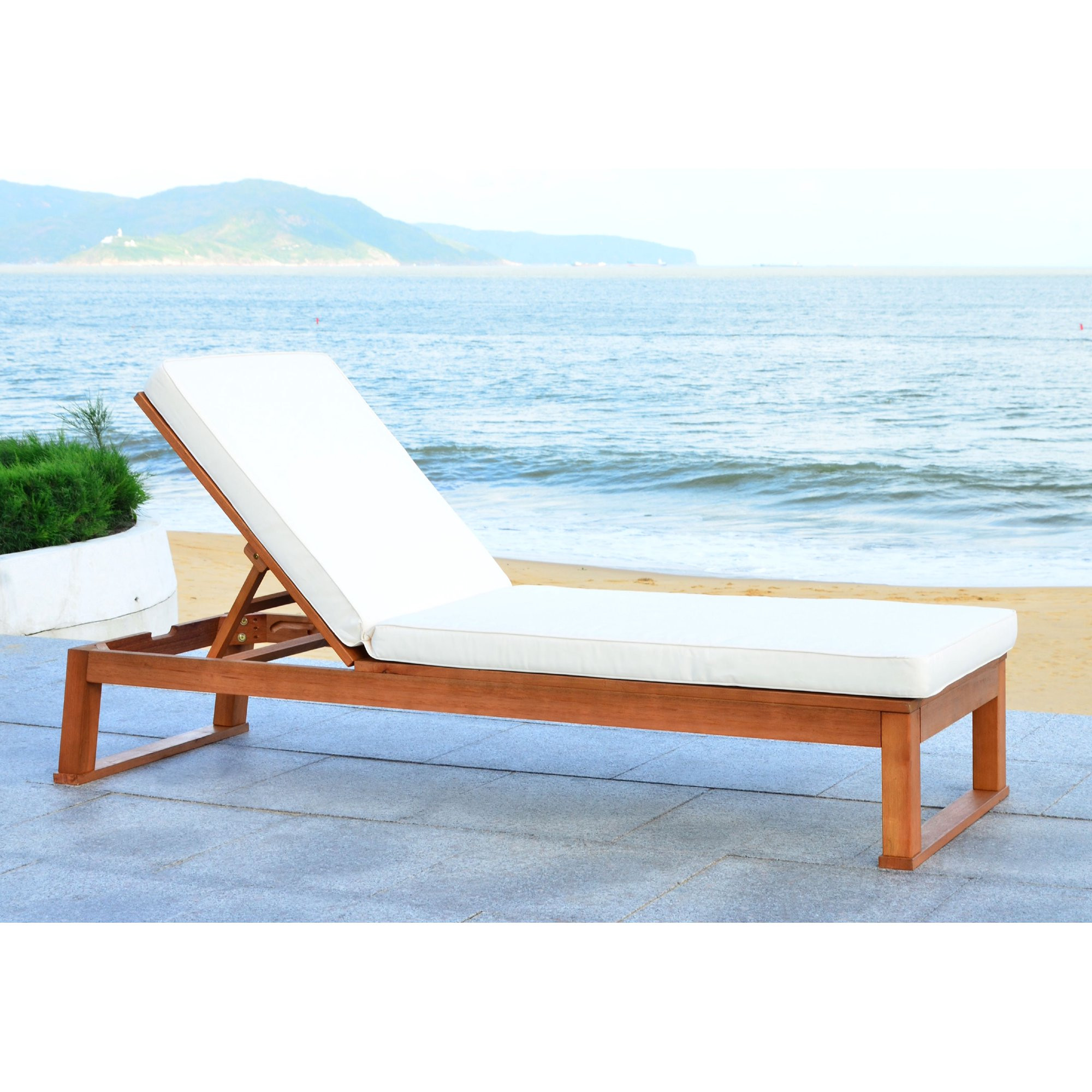 Safavieh Solano Outdoor Contemporary Patio Sunlounger with Cushion | Walmart (US)
