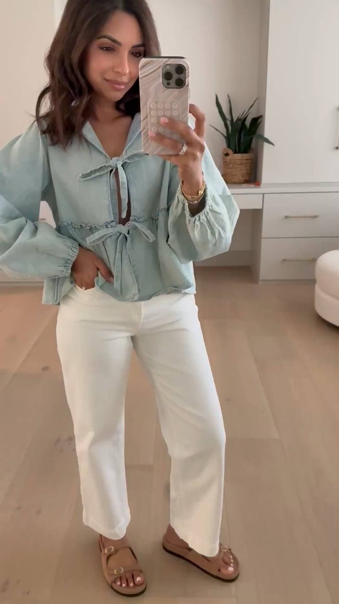 This pair of denim will be on repeat all summer! Exclusive madewell promo code for 20% off today!! Copy and paste from LTK links. I did 25 regular length for size ref 

#LTKxMadewell #LTKSaleAlert