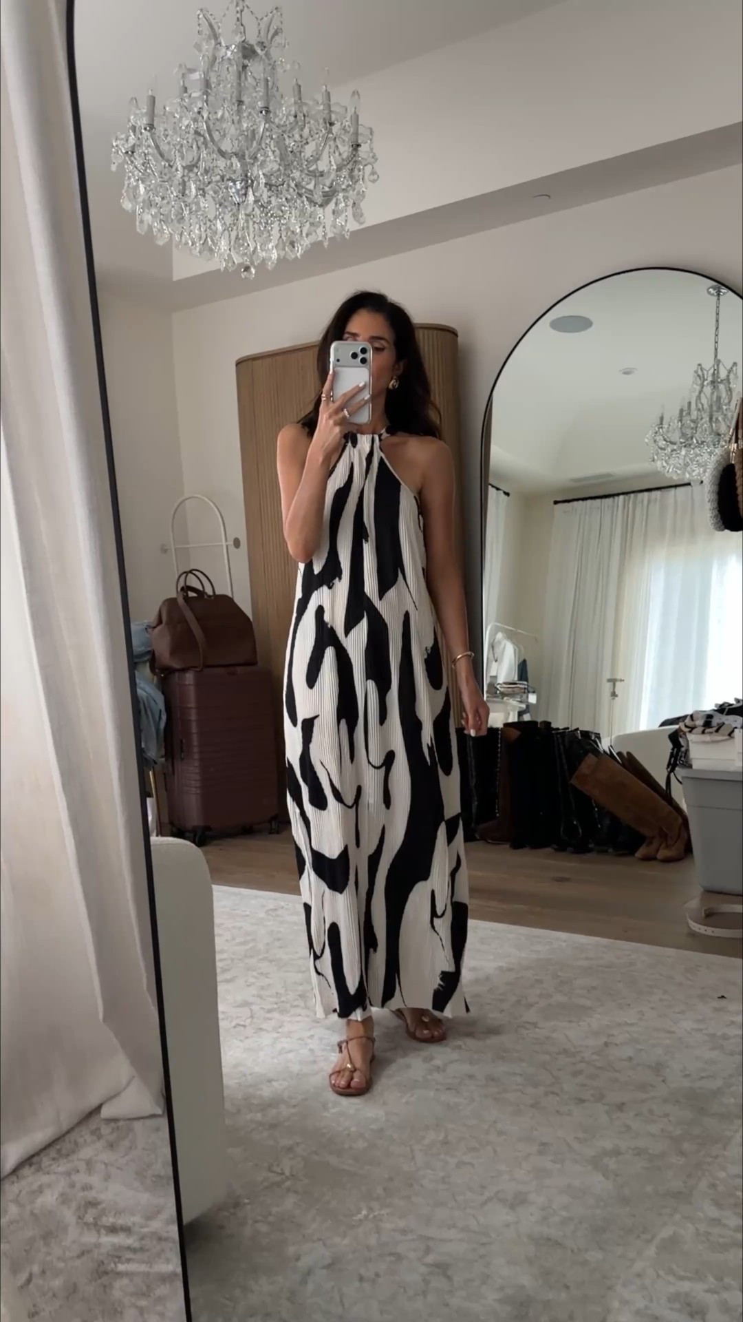This dress is definitely a statement piece with the B&W. I’m just shy of 5-7” wearing the size small #stylinbyaylin #aylin #amazonfind

#LTKTravel #LTKOver40