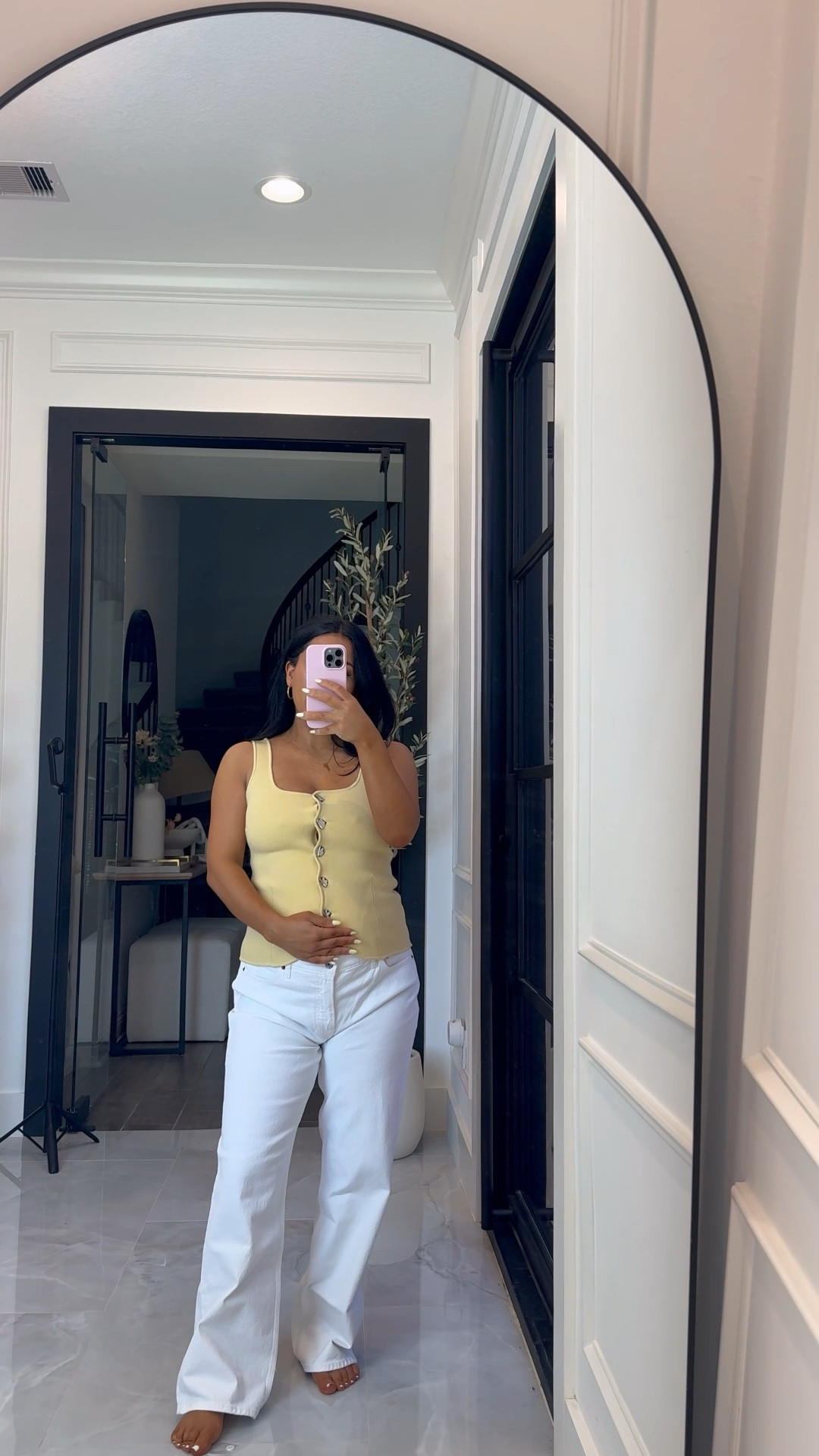 Cuteeee too that’s bump friendly!! So comfy and chic 

Bump style
Zara finds
White jeans denim jeans 
Low rise


#LTKBump #LTKPetite #LTKFindsUnder50