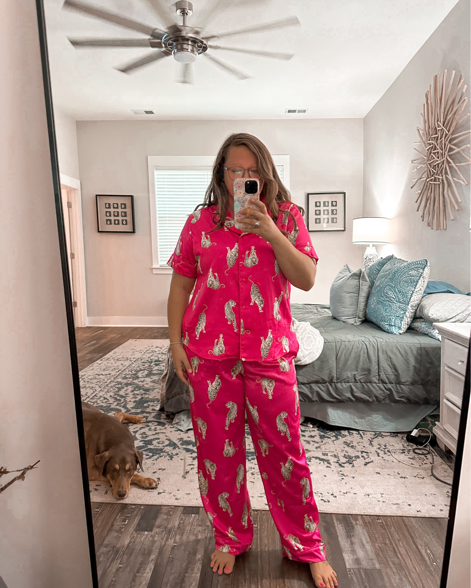 Obsessed with these matching pjs | wearing a Large 

#LTKMidsize #LTKFindsUnder50 #LTKSaleAlert