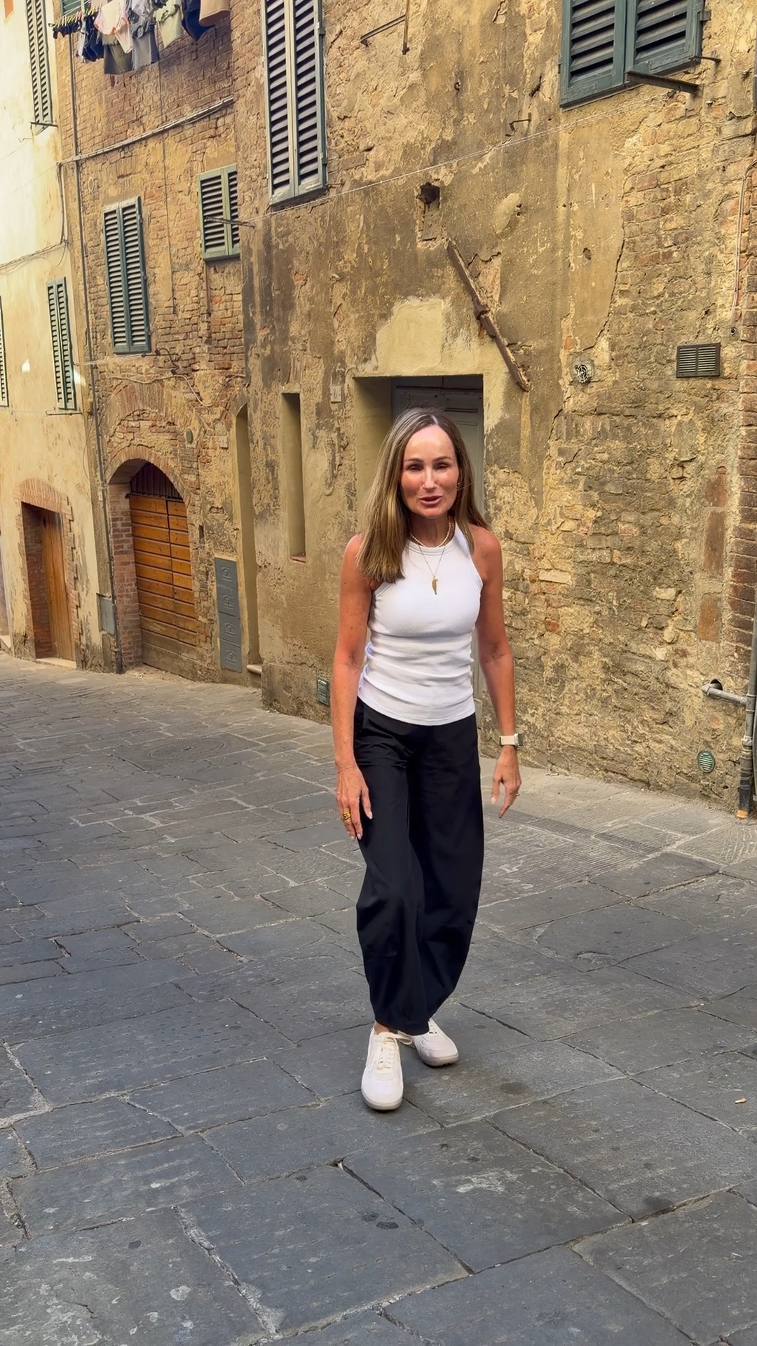 Travel ootd for an afternoon on the trains to Venice.