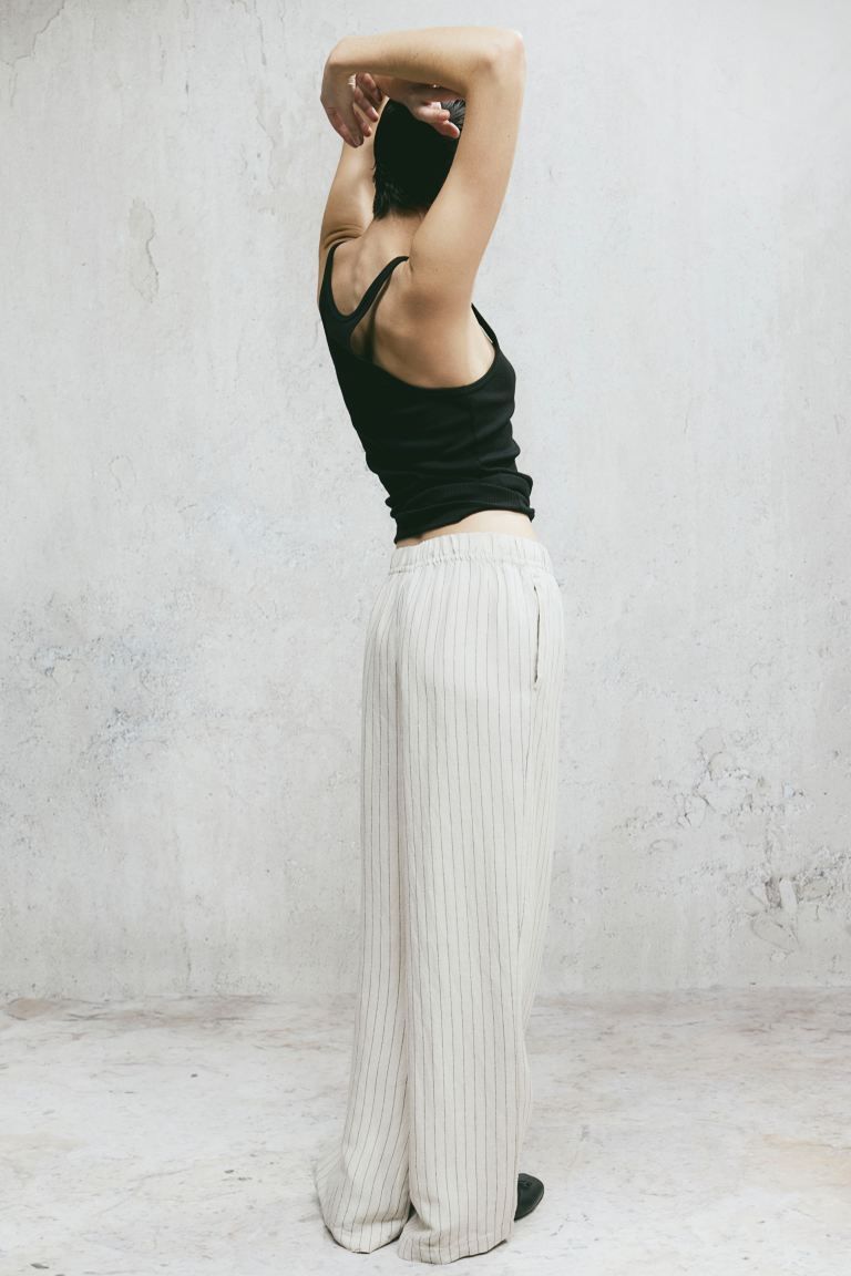 Pantalon en lin mélangé avec taille élastique - Beige clair/rayures tennis - FEMME | H&M FR | H&M (FR & ES & IT)