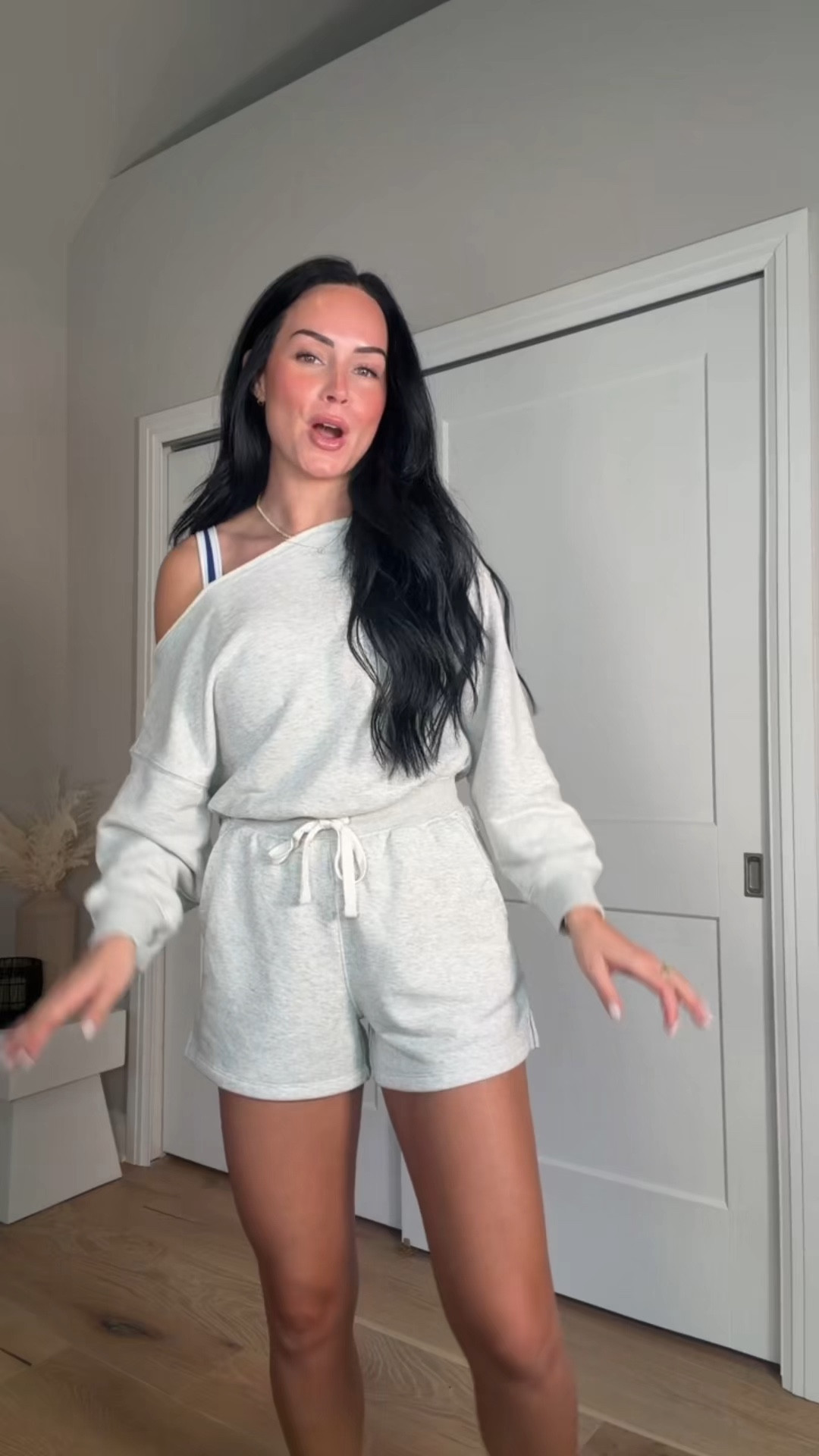 #abercrombiepartner Love how versatile @abercrombie activewear is 😍 

My sizing 5’7, 145lbs, 32dd
I’m wearing a size smalls 