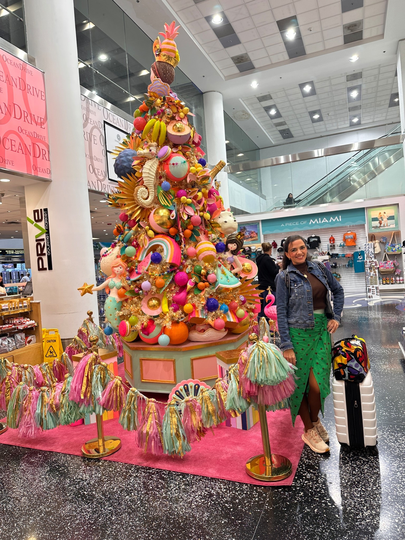 Pink Christmas Yree 

#LTKHome #LTKGiftGuide #LTKHoliday