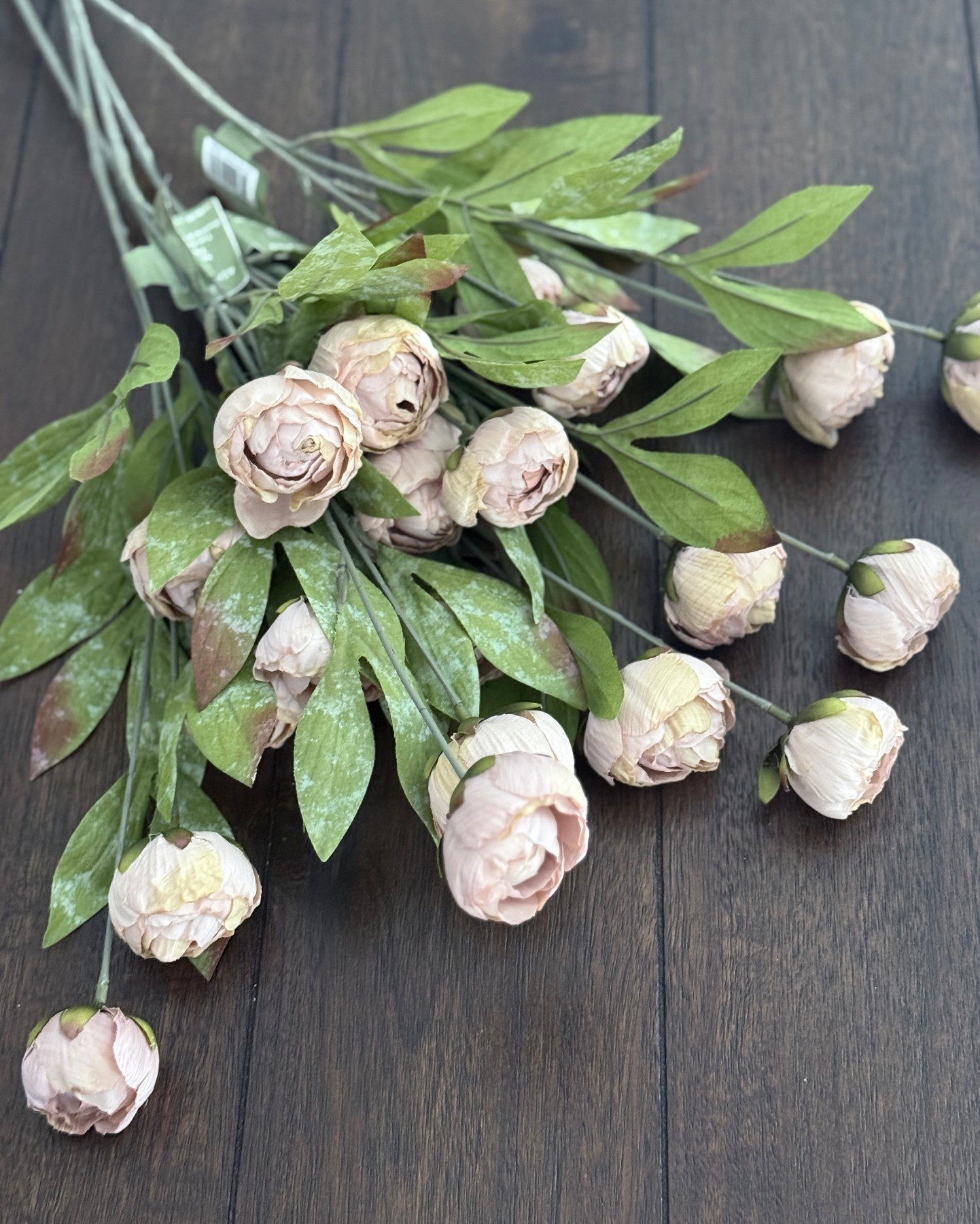 “Viral” Michaels Peony’s. The off season is the best season to shop. You just might catch them on SALE I did!! (Tan) 



#peony #fauxflowers #homedecor 

#LTKHome #LTKFindsUnder50 #LTKStyleTip