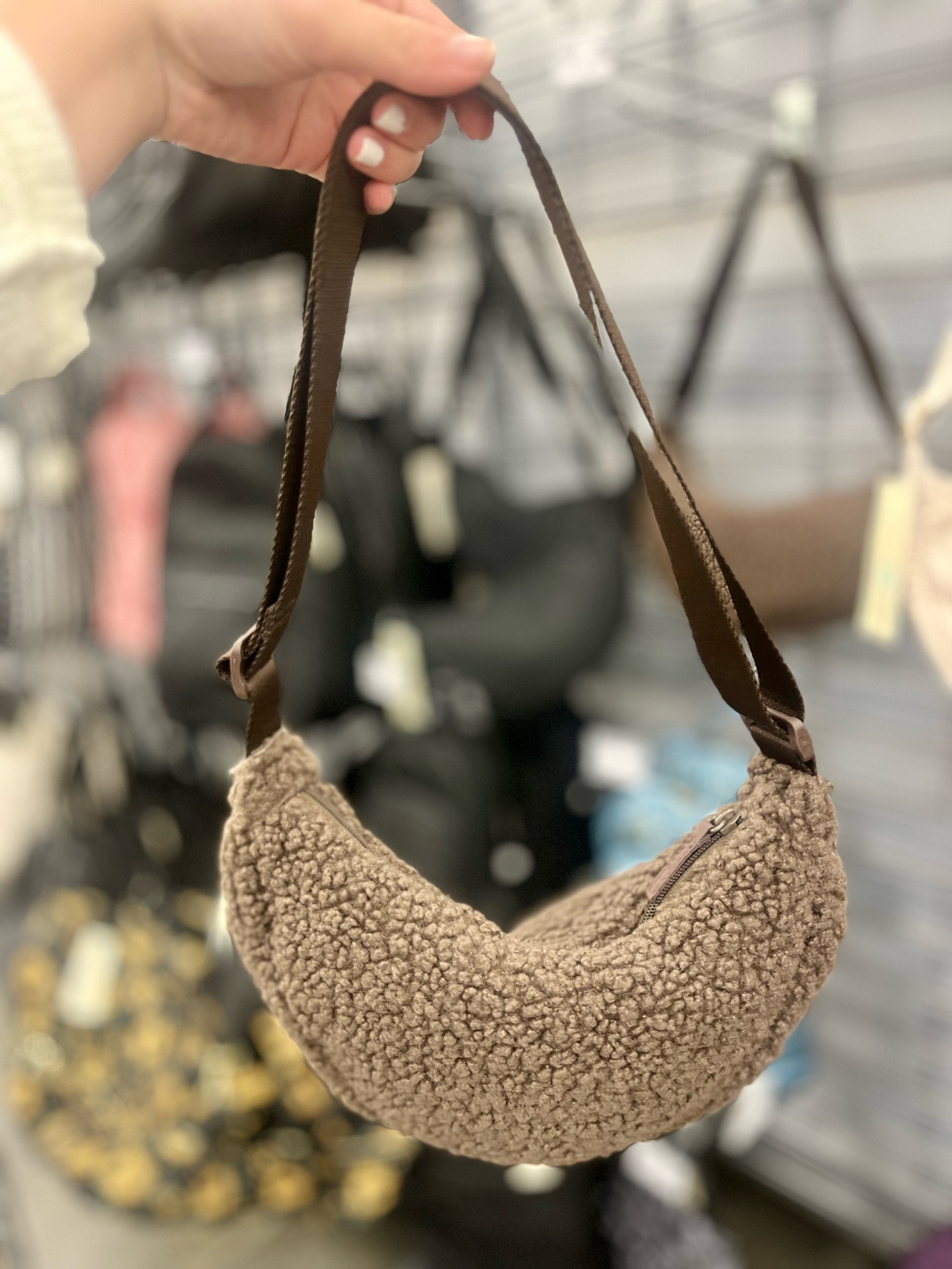 Sherpa Bum Bag from @Walmart

Trendy, Bags, Purses, Dupe, Influencer, Seasonal

#LTKItBag #LTKFindsUnder50 #LTKStyleTip