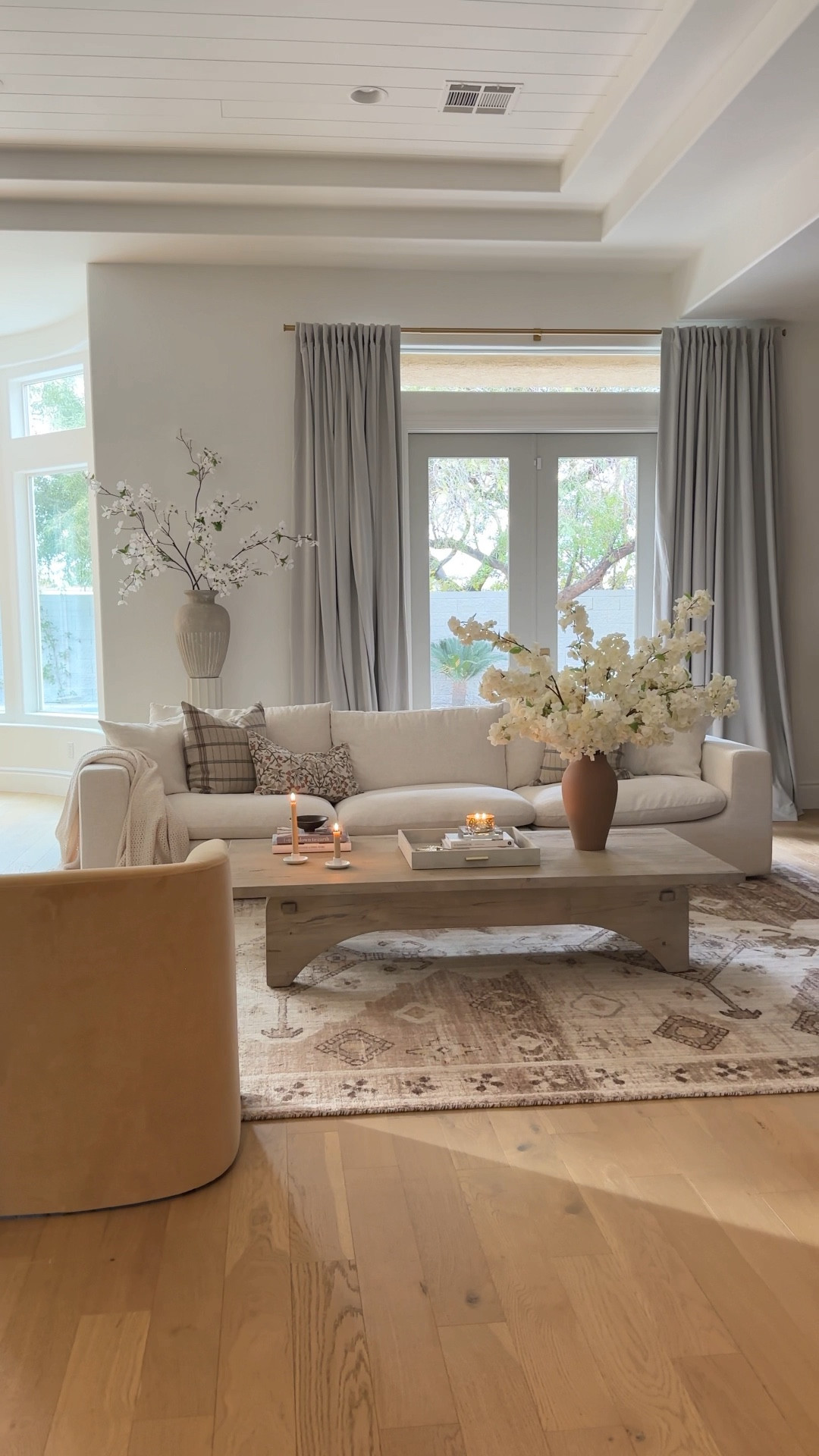 New coffee table

Rug, chairs, faux florals, skirt, corset 

#LTKhome #LTKVideo #LTKfamily