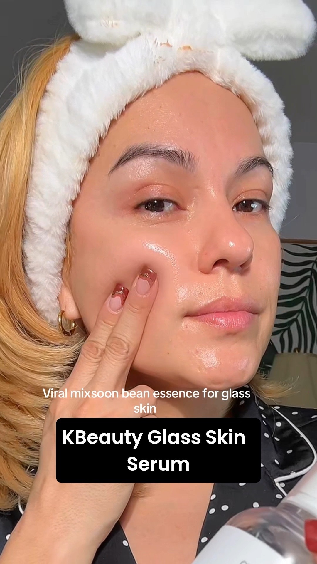  Skin looking dull or textured? 🥺 The Mixsoon Bean Essence is your glow reset.
This Mixsoon Bean Essence seriously changed my skin 😍 Hydrating, soothing, and perfect for that glass skin glow ✨

#koreanskin #glassskin #kbeauty .#koreanskincareroutine #skincare 

#LTKCyberWeek #LTKGiftGuide #LTKHoliday