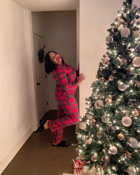 Tartan plaid me please ❤️🎄 Loving this flannel pajama set for the holiday season 

#LTKGiftGuide #LTKHoliday #LTKSeasonal