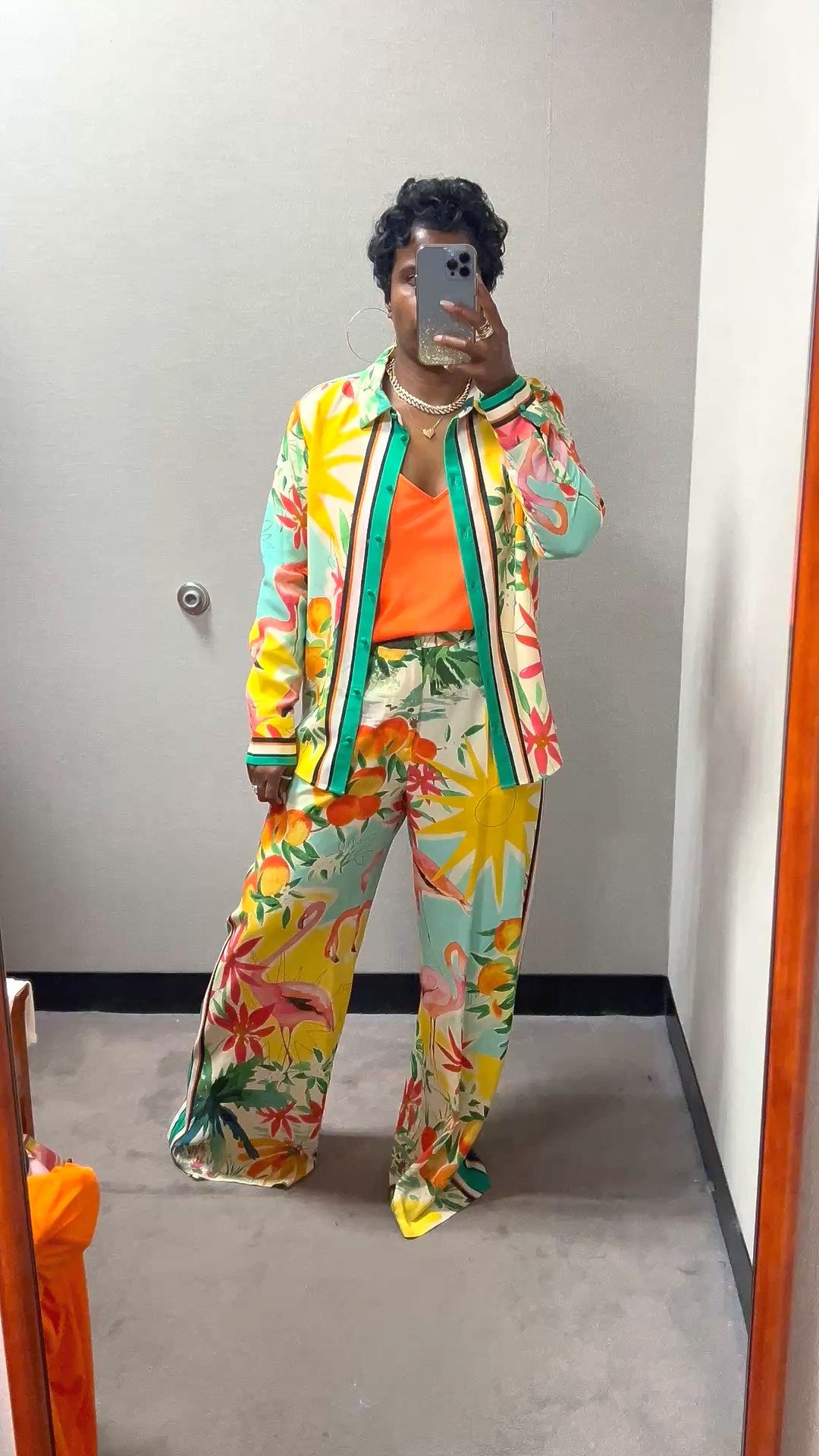 Pants are Tall Girl Friendly!!!

Want to make a statement??? This is the set for you 