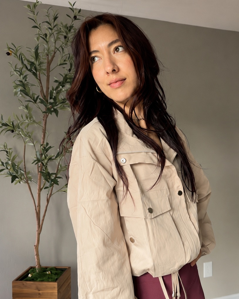 This jacket is perfect for transitioning from summer to fall. It’s lightweight and cute, and it matches everything. It also has several pockets, including ones for your hands.

#LTKActive #LTKSeasonal #LTKootd