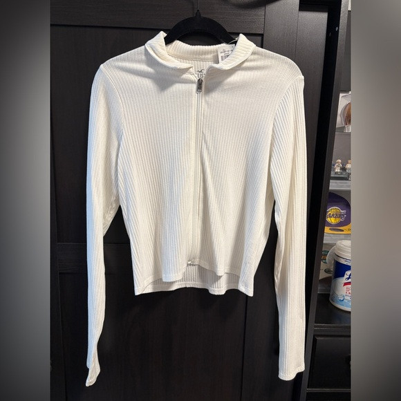 Hollister White Ribbed Collared Zip-Up | Poshmark