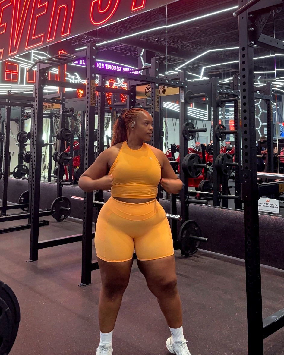 Oner Active 🧡

UNIFIED HIGH WAISTED POCKET SHORTS 6"
Size - XL
Color - Powdered Orange 

GO TO SEAMLESS FITTED MID VEST
Size - Large 
Color - Powdered Orange 

SOFTMOTION™ MINIMAL HALTER NECK BRALETTE
Size - Large 

#LTKSeasonal #LTKPlusSize #LTKActive