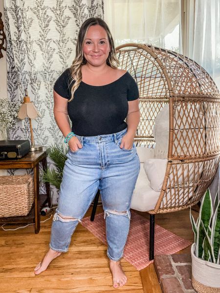 Mid size denim haul 
American Eagle mom jeans 
Curvy denim minimal stretch more relaxed fit 
Size 12 x short 
Linking similar styles in the same line. I also have these in a non distressed pair. These are my most worn denim aside from my AE skinny’s 


#LTKSeasonal #LTKcurves #LTKstyletip