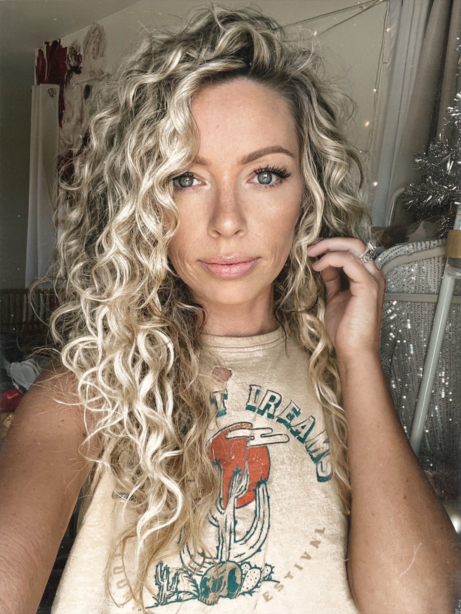 Been a while since I’ve shared a curly hair routine- and I keep it VERY simple these days!!! #ltkhair #curlyhair #curls #hairroutine

#LTKbeauty