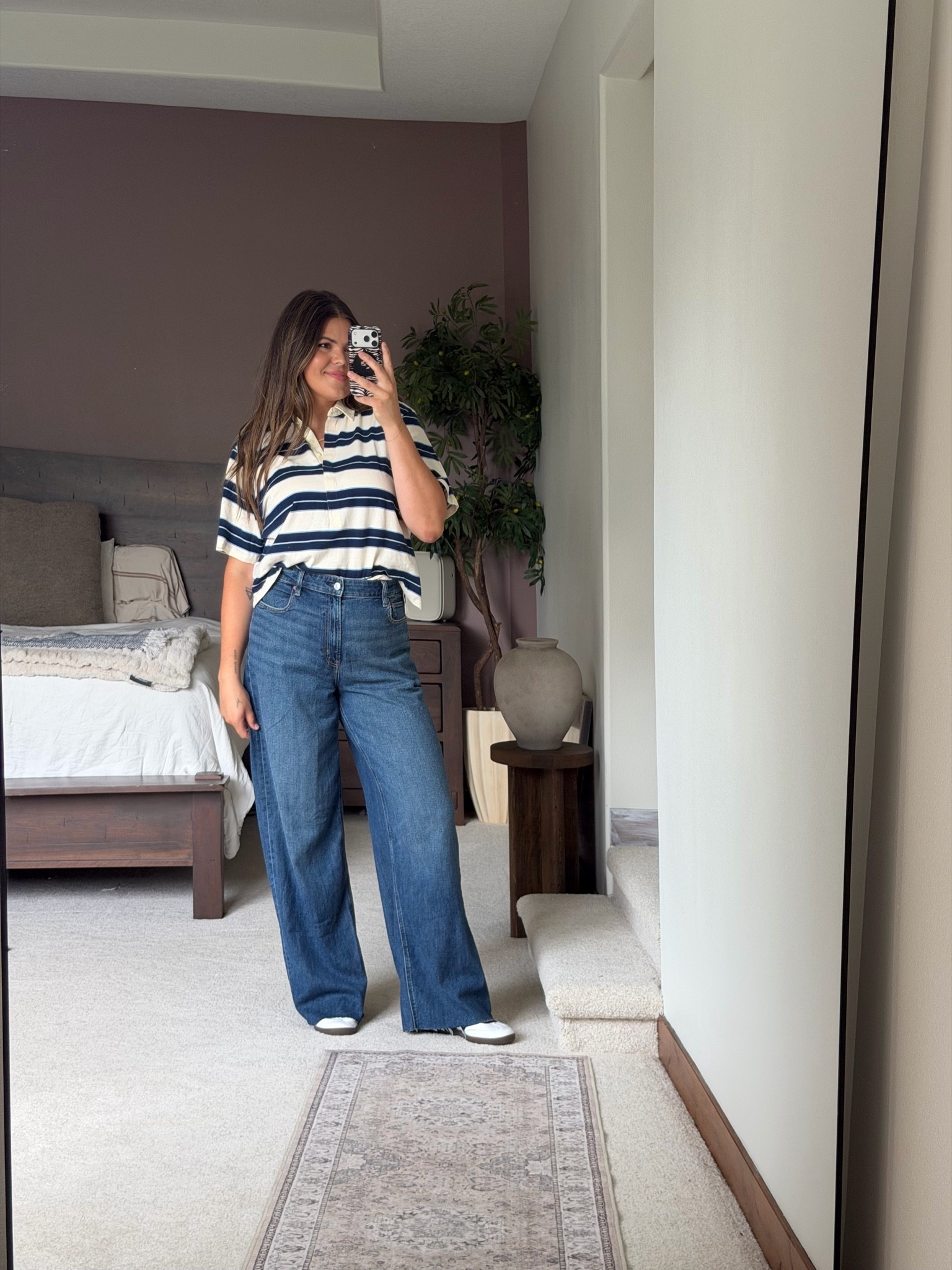 @ae  jeans that actually look good on the size 14 girlies! All of them 40% off today!￼
Wearing 14 long in all of these and large in the tops 


Jeans fall 2026, wide leg jeans, midsize, size 12, size 14, mom style, curvy outfit, thick tummy approved