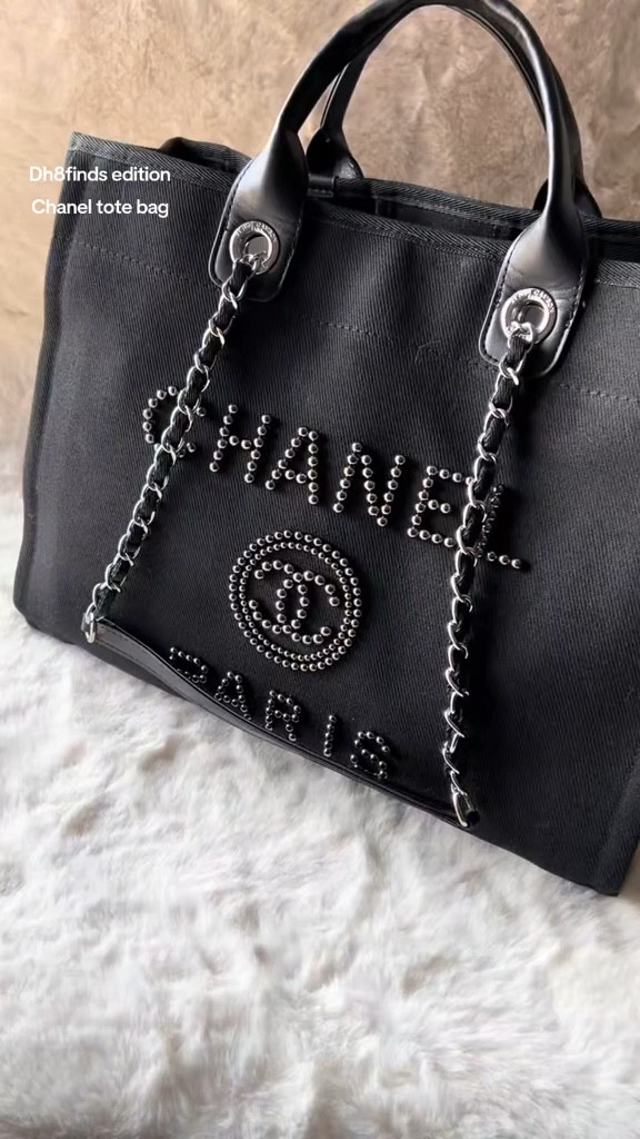 Link➡️ https://sale.dhgate.com/5YmldY88 — Chanel look. Everyday budget. Still luxury 🖤✨ #LTKdupe #LTKbag #LTKhandbag #LTKluxury #LTKfinds #LTKstyle #LTKunder200 #LTKfashion #LTKquietluxury #LTKclassic

#LTKStyleTip #LTKItBag 

#LTKTravel #LTKFindsUnder50 #LTKFindsUnder100