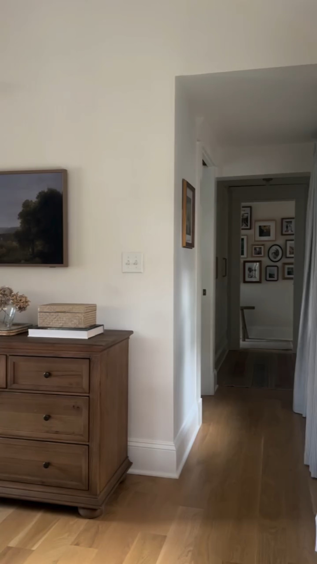 As a frame tv owner for years now, we’re never going back! The tech it brings for our entire family, the ability to upload our own art for free, and the overall look truly make it a 10/10 in both spaces. Shop now, some on sale! 

Comment SHOP below to receive a DM with the link to this post on my LTK ⬇ https://liketk.it/5JB8B

#frametv #frametvartwork #classichomedecor #tvdecor #traditionalhome