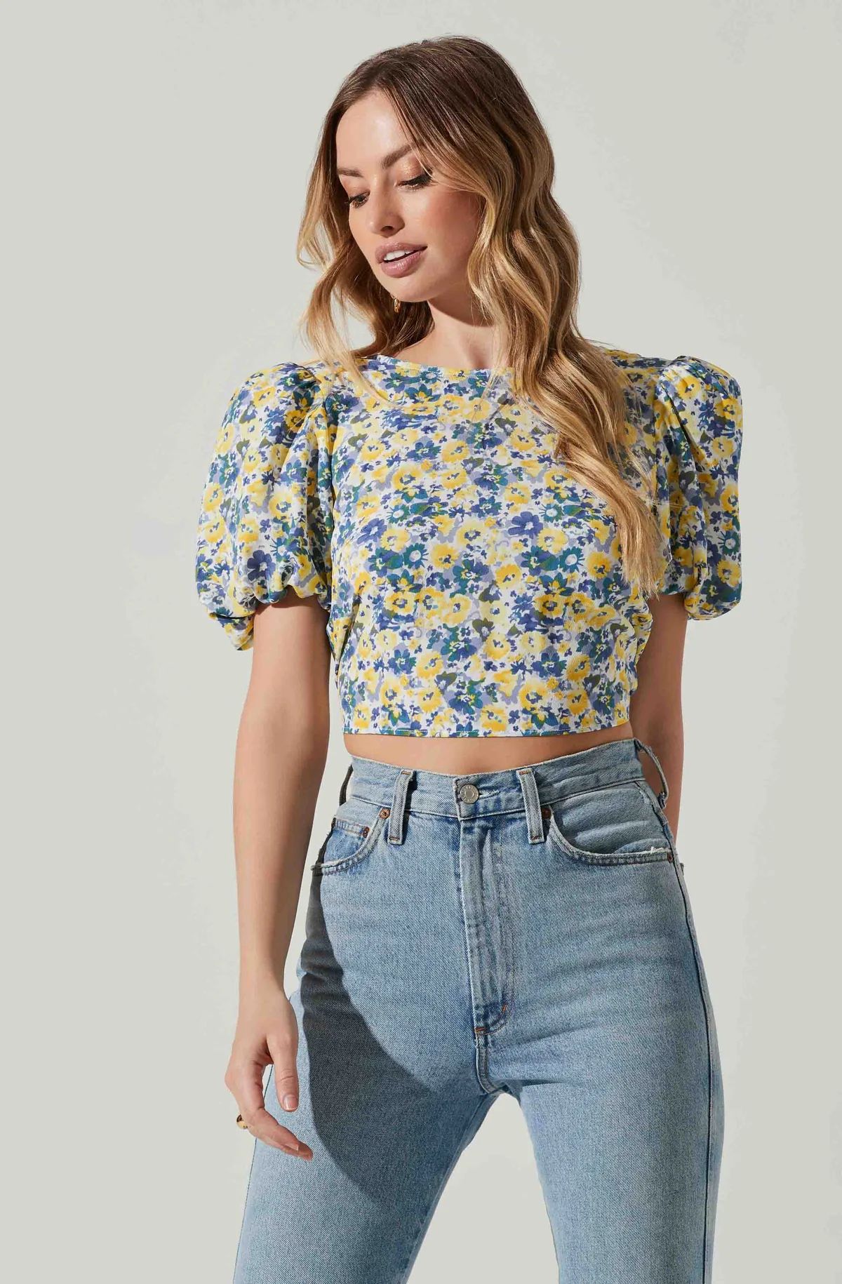 Floral Bubble Sleeve Tie Back Top | ASTR The Label (US)