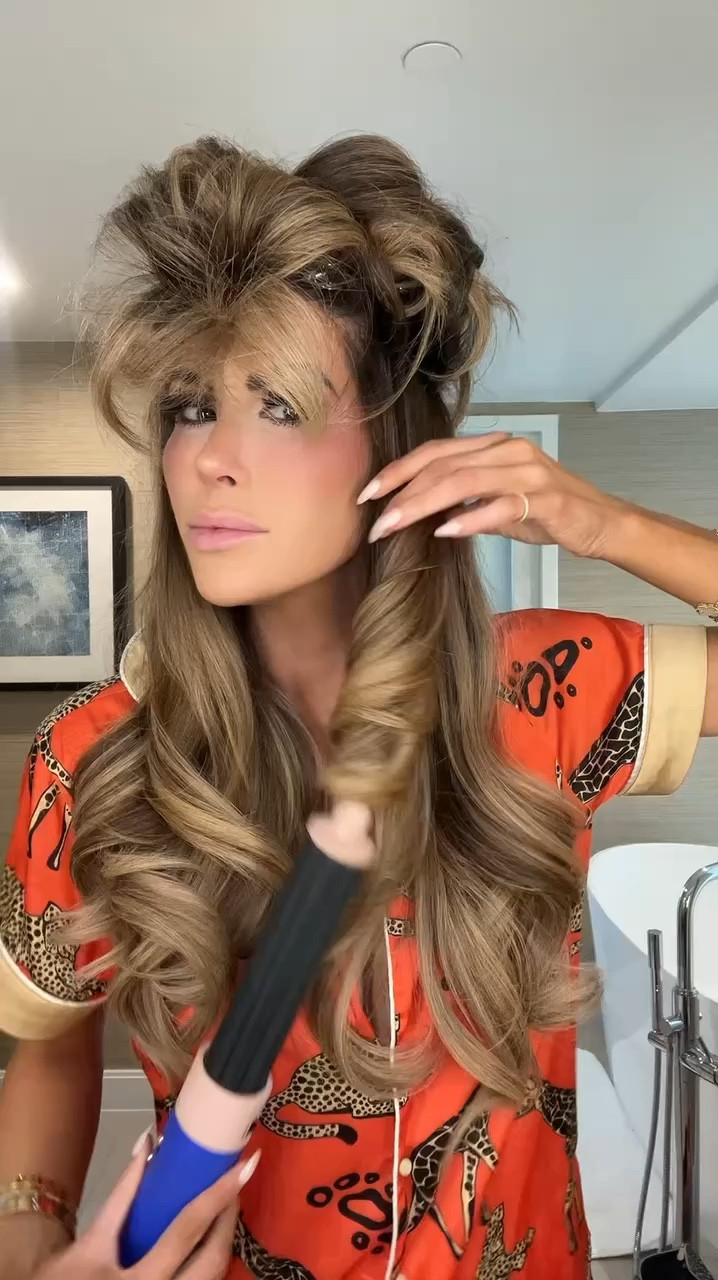 Wearing a size XS in the blazer dress!

Shade names!!

liner is “in big truffle”. Lipstick is linked below - it is called “midtown”
Tower 28 - dulce de leche. 

GRWM, lip combo, lip gloss, Hermes, lip oil, tower 28, best lipstick, best lip liner, Kosas, Emily Ann Gemma 

#LTKStyleTip #LTKBeauty