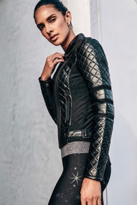 One By One Leggings in Violet Wine | Carbon38