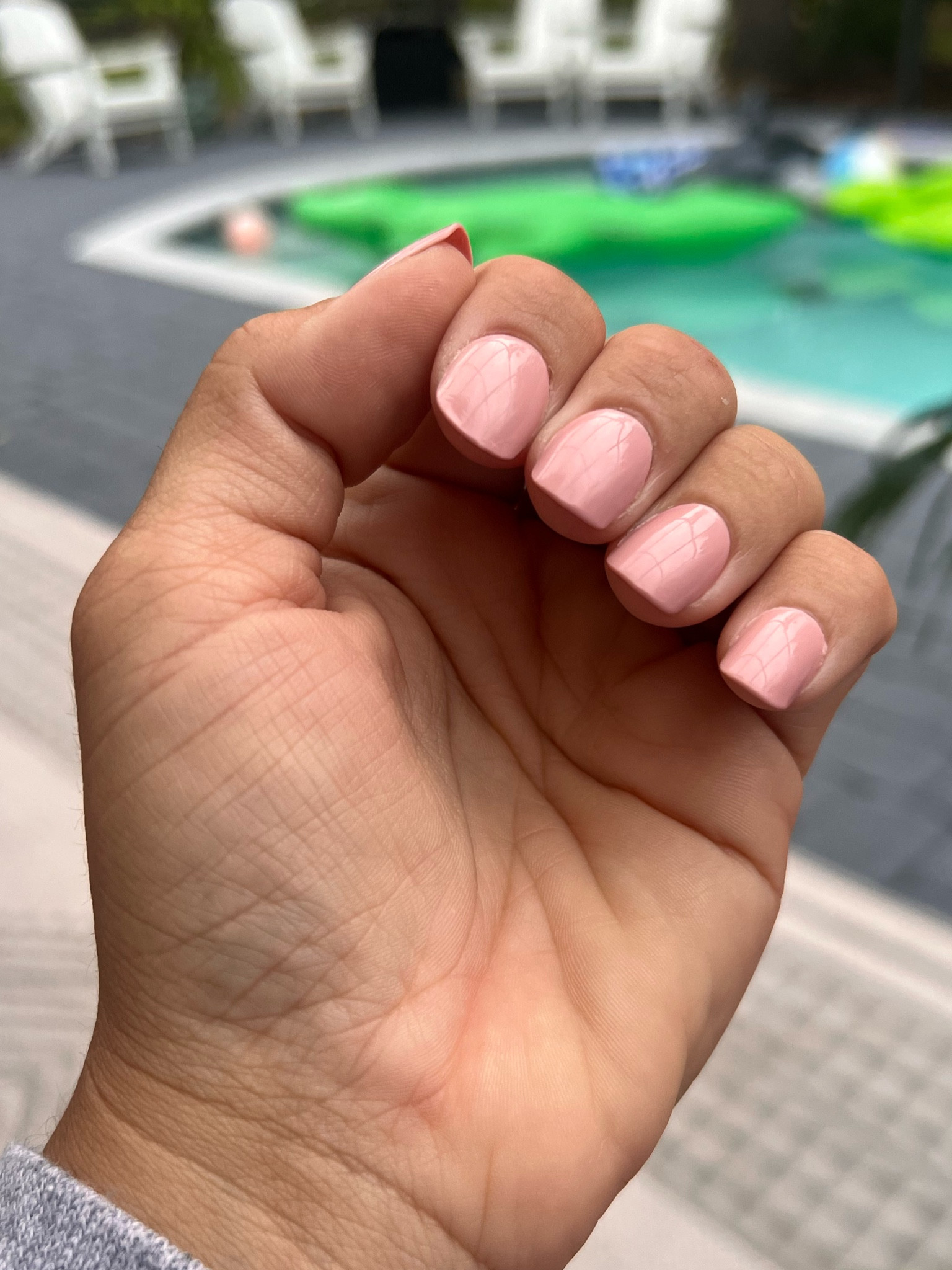 Kiss glue on nails 

#LTKBeauty