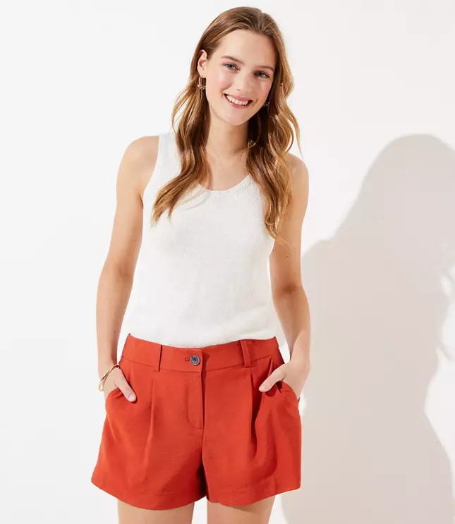 Textured Pleated Shorts | LOFT