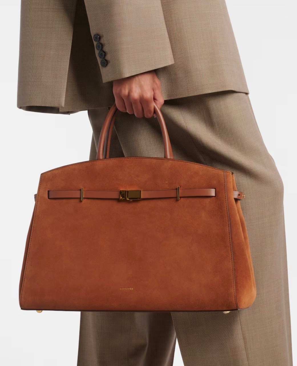 DEMELLIER
Hudson suede tote bag

The Hudson tote bag by DeMellier is crafted from rich suede with a softly structured silhouette. The design features curved lines, tonal topstitching, and ample space for everyday essentials with an understated sense of elegance.

#LTKTravel #LTKGiftGuide #LTKSeasonal