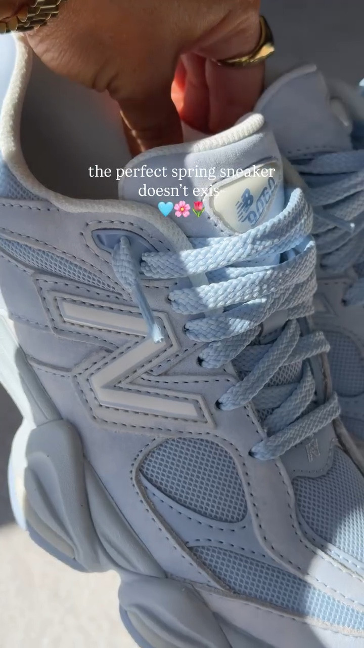 sea salt🐚 @newbalance comment “SPRING” to get the 🔗🔗’s to this perfect pair🩵

#sneakerunboxing #newbalance9060 #sneakers #spring