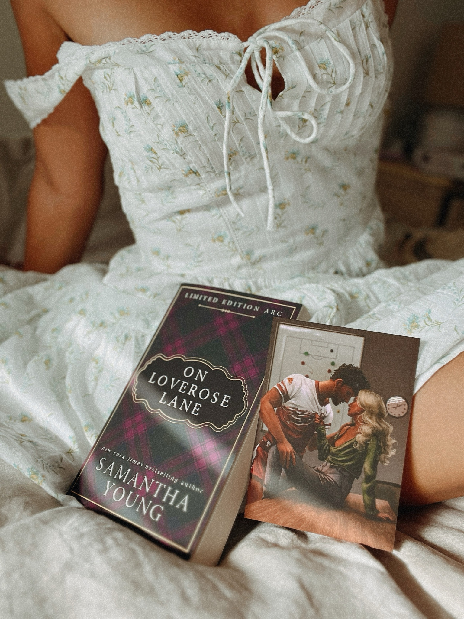 On Loverose Lane by Samantha Young is filled with so much bickering, banter, sass, and a found family I cannot wait to read more off!

Also loving this corset midi dress so much!

Midi dress - corset dress - ae dress - American Eagle dress - milkmaid dress - romance book - fake dating romance - second chance romance

#LTKMostLoved #LTKFindsUnder100