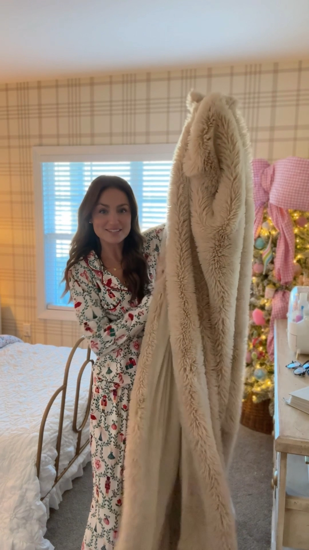 The very best faux fur blanket! 

#LTKGiftGuide #LTKHoliday #LTKCyberWeek