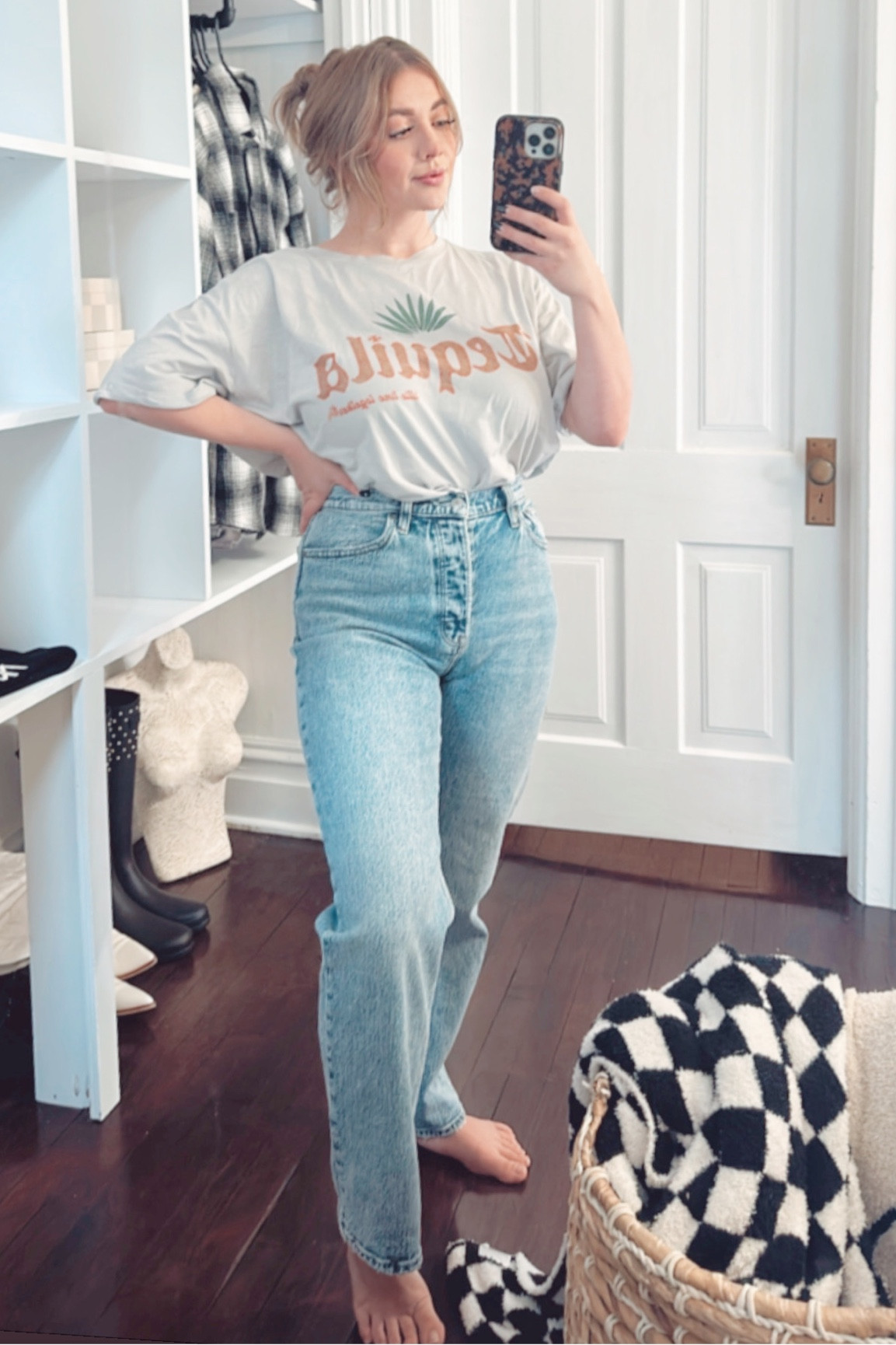 one of my closet staple jeans 
true to size 
wearing sz 27 

#LTKxAF #LTKunder100 #LTKcurves