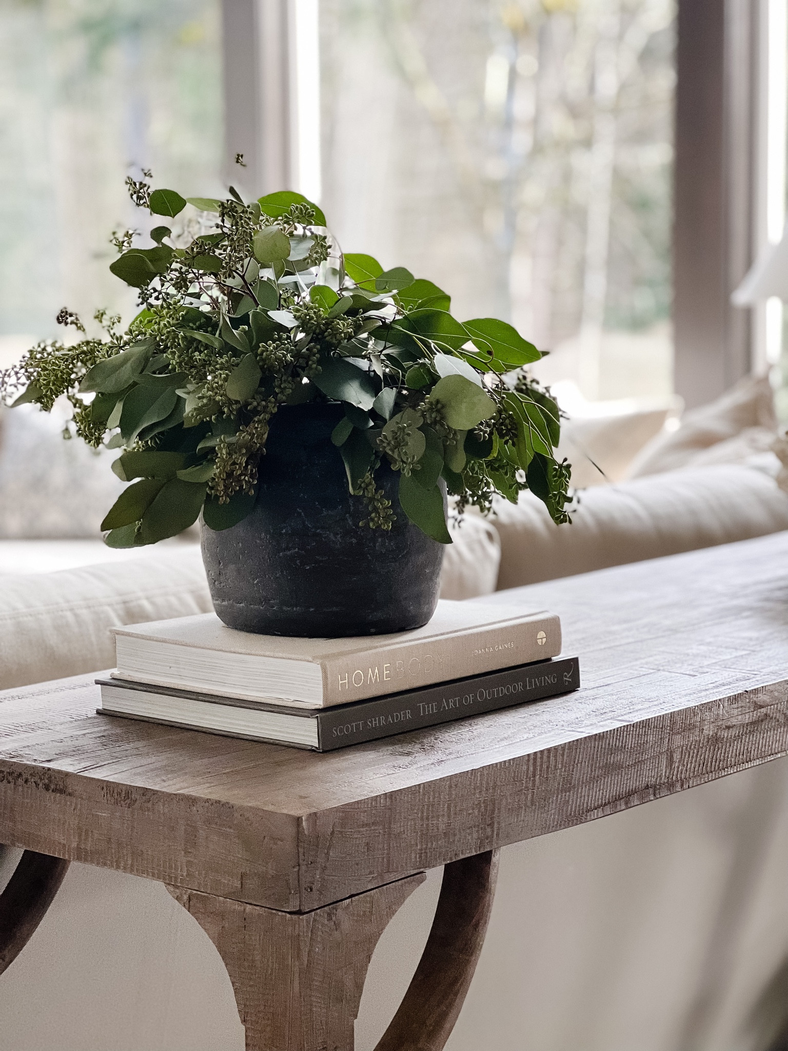 The most perfect console table 🙌

console table, table, entryway, sofa table, living room, home decor, decor, home, vase, vintage, books, affordable, wood, diningroom

#LTKsalealert #LTKSeasonal #LTKhome