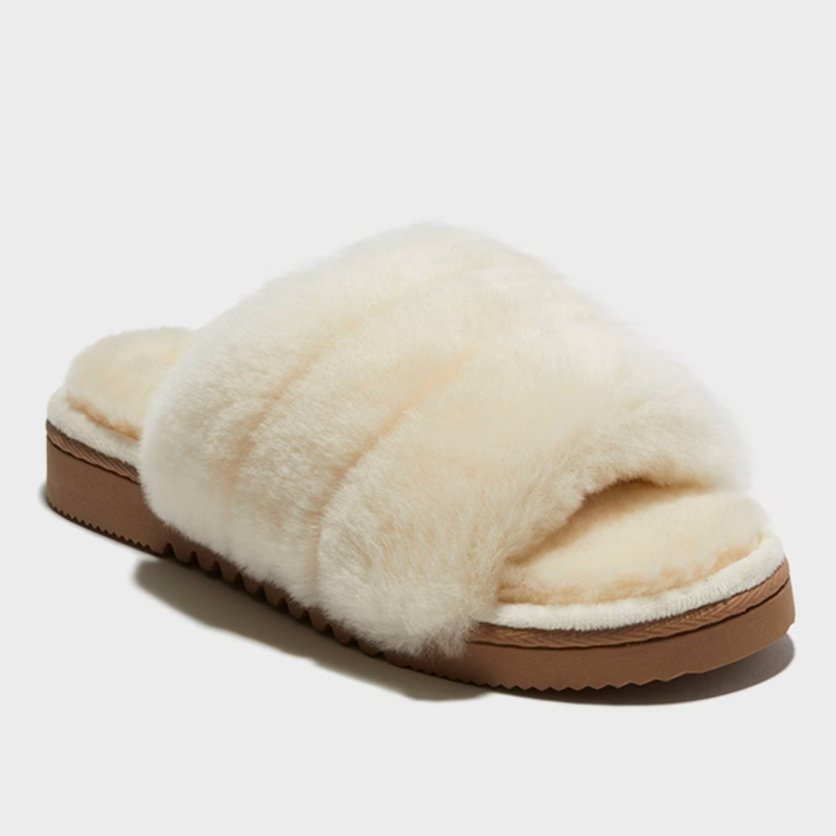 dluxe by dearfoams Women's Shearling One Band Slide Slippers - Cream | Target