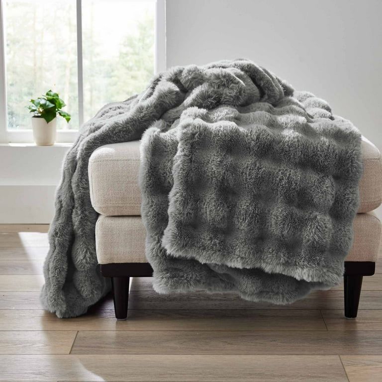 Better Homes & Gardens Grey Flannel Bubble Faux Fur Throw, 50"x72", Adult/Teen | Walmart (US)