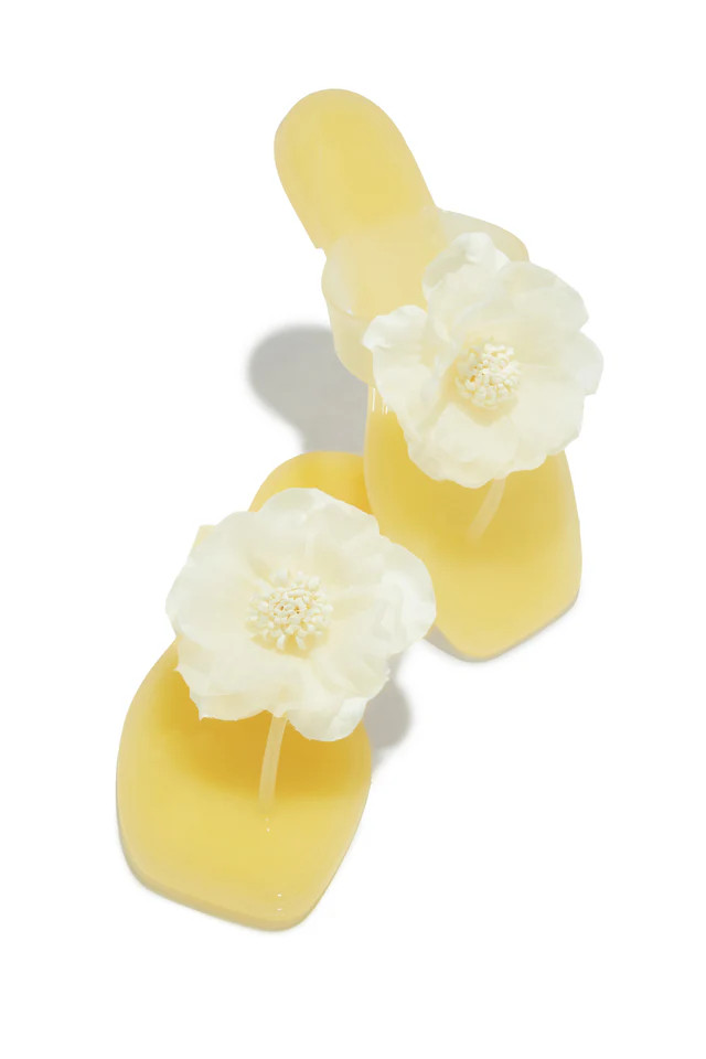 Miss Lola | Ray Of Sunshine Yellow Slip On Jelly Sandals | MISS LOLA