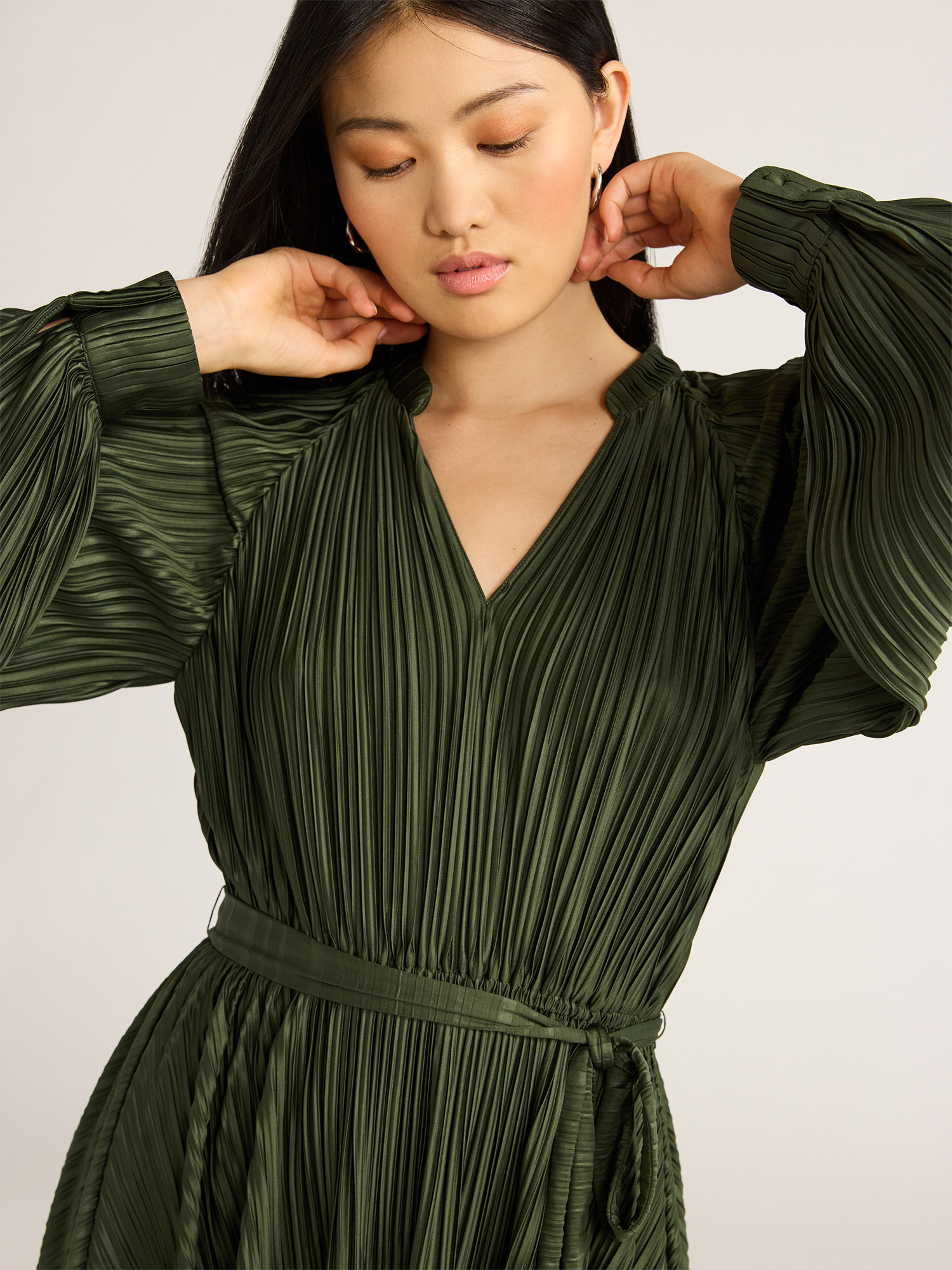 Scoop Women’s Pleated Handkerchief Hem Dress with Long Sleeves, Sizes XS-XXL - Walmart.com | Walmart (US)